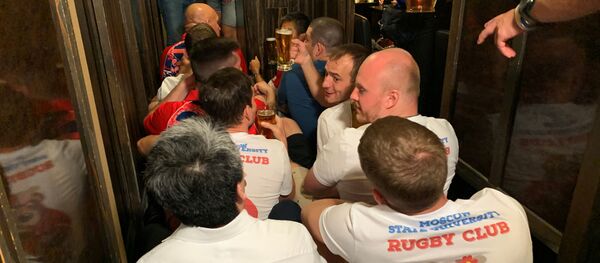 日本人とロシア人のラグビーファンたち - Sputnik 日本