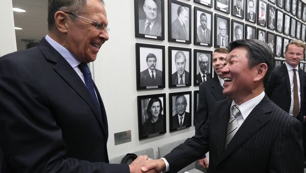 茂木外相　ロシア・ラブロフ外相と初会談　平和条約などで意見交換 - Sputnik 日本
