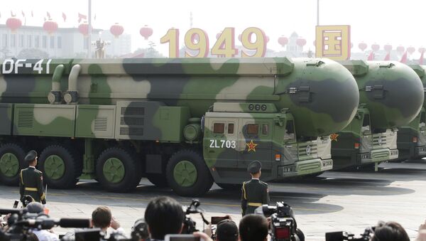 中国、軍事パレードで最新の大陸間弾道ミサイルを公開 - Sputnik 日本