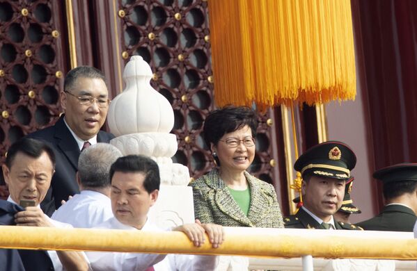 中国建国を祝う軍事パレードには香港の林鄭月娥行政長官の姿も - Sputnik 日本