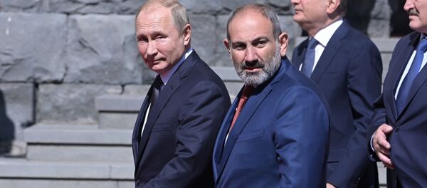 Президент РФ Владимир Путин, премьер-министр Армении Никол Пашинян, председатель коллегии ЕЭК Тигран Саркисян и президент Белоруссии Александр Лукашенко перед церемонией совместного фотографирования глав делегаций государств-участников ВЕЭС в Ереване Президент РФ Владимир Путин, премьер-министр Армении Никол Пашинян, председатель коллегии ЕЭК Тигран Саркисян и президент Белоруссии Александр Лукашенко перед церемонией совместного фотографирования глав делегаций государств-участников ВЕЭС в Ереване - Sputnik 日本