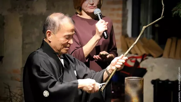 片山健氏