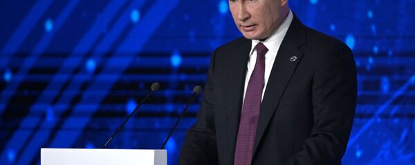 Президент РФ Владимир Путин выступает на пленарной сессии XVI заседания Международного дискуссионного клуба Валдай в Сочи Президент РФ Владимир Путин выступает на пленарной сессии XVI заседания Международного дискуссионного клуба Валдай в Сочи - Sputnik 日本
