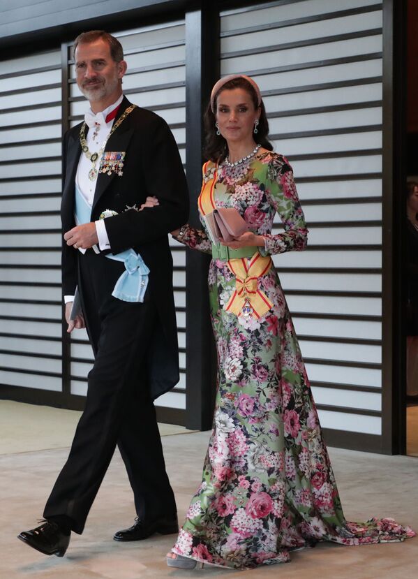 宮中晩餐会の後に皇居を去るフェリペ6世国王陛下とレティシア王妃陛下 - Sputnik 日本