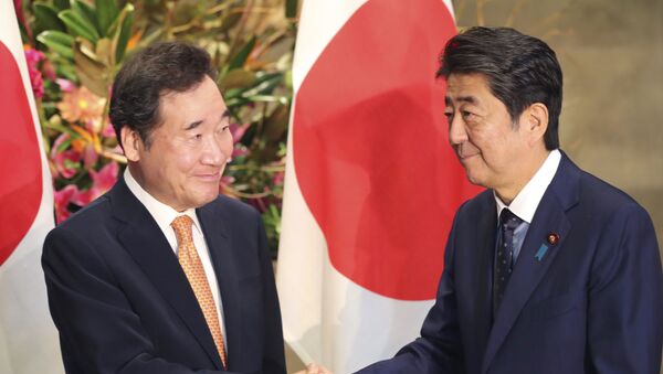 日韓首相会談　安倍首相、「日韓関係を健全な関係に戻していくきっかけを作ってもらいたい」と要請　 - Sputnik 日本