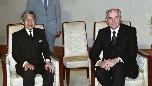 ソ連のミハイル・ゴルバチョフ大統領と、当時の明仁天皇 - Sputnik 日本