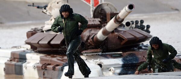 国際アーミーゲーム2015戦車バイアスロンに参加したベネズエラ軍、モスクワ郊外のアラビノ演習場で 国際アーミーゲーム2015戦車バイアスロンに参加したベネズエラ軍、モスクワ郊外のアラビノ演習場で - Sputnik 日本