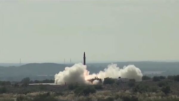 パキスタン、核弾頭搭載可能な短距離弾道ミサイルの発射試験【動画】 - Sputnik 日本