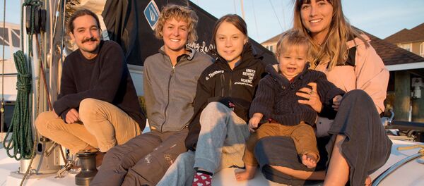 Шведская активистка Грета Тунберг на катамаране La Vagabonde  Шведская активистка Грета Тунберг на катамаране La Vagabonde  - Sputnik 日本