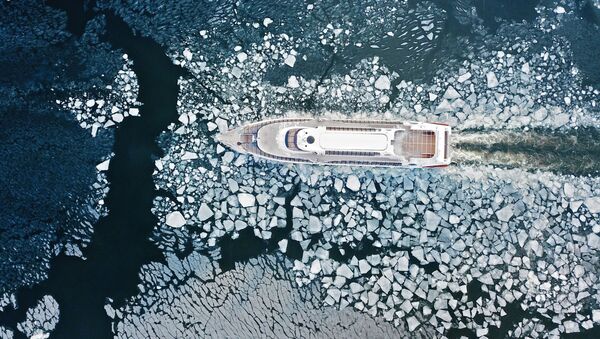 モスクワ川に浮かぶ遊覧船 - Sputnik 日本