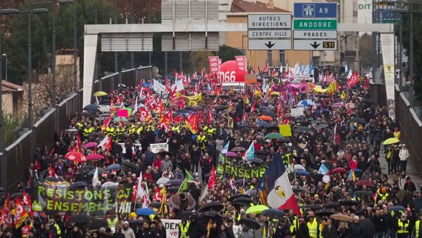 仏の年金改革抗議デモ　80万人参加 - Sputnik 日本