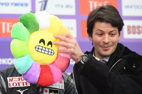 第5戦ロステレコム杯 宇野選手のコーチ ステファン・ランビエール氏 男子シングルFP演技終了後 第5戦ロステレコム杯 宇野選手のコーチ ステファン・ランビエール氏 男子シングルFP演技終了後 - Sputnik 日本