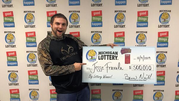 Выигравший в лотерею Michigan Lottery  Джесси Фравала, Мичиган - Sputnik 日本
