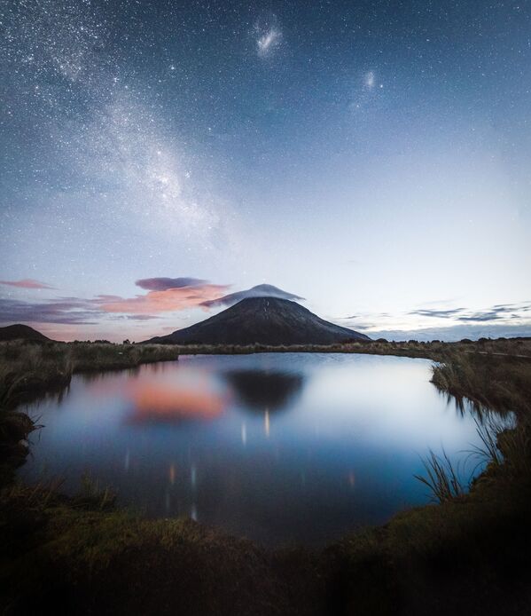 「天文学」部門2位入賞作品　『タラナキ山と天の川』　ジェームズ・オア（アイルランド） - Sputnik 日本