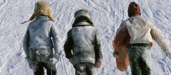 そりで遊ぶ子どもたち 1983年 そりで遊ぶ子どもたち 1983年 - Sputnik 日本