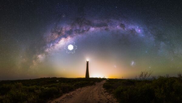 Млечный Путь на фоне маяка Гильдертона в Западной Австралии - Sputnik 日本