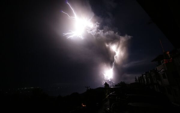 雷雨をともなう火山噴火 - Sputnik 日本