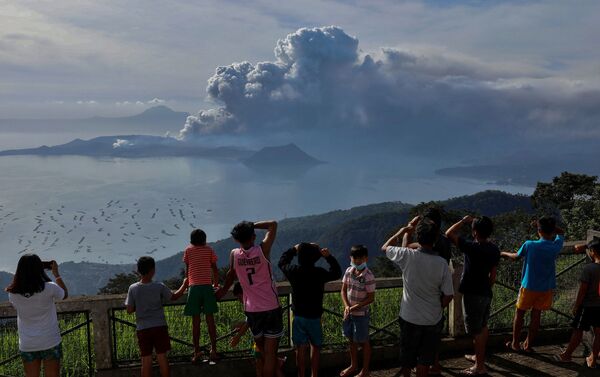 フィリピンでタール火山噴火 - Sputnik 日本