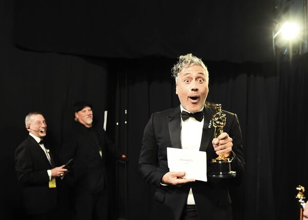 ニュージーランドの映画監督・脚本家タイカ・ワイティティ　『ジョジョ・ラビット』で脚色賞を受賞 - Sputnik 日本