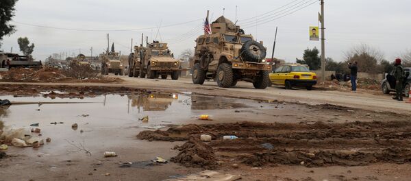 シリアで米兵士と地元住民が対立 動画が公開される シリアで米兵士と地元住民が対立 動画が公開される - Sputnik 日本