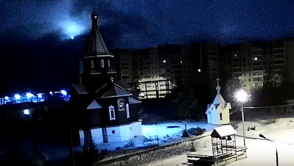 冬の夜空に光が：隕石落下の瞬間　カレリア共和国 - Sputnik 日本