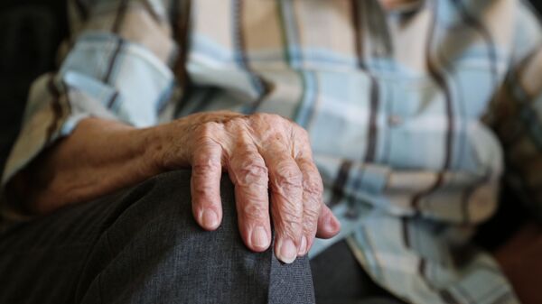 世界最高齢男性が死去　112歳　渡辺智哲さん - Sputnik 日本