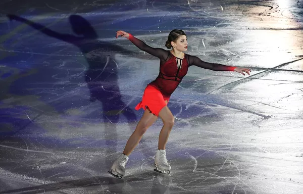フィギュアロシア女子「スーパートリオ」 エキシビションでファンを魅了 トルソワは新ナンバー、コストルナヤはイメチェン【動画】 フィギュアロシア女子「スーパートリオ」 エキシビションでファンを魅了 トルソワは新ナンバー、コストルナヤはイメチェン【動画】
