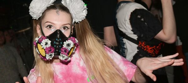 音楽フェス「World of Drum&Bass」を訪れた女性　（ロシア・モスクワ） - Sputnik 日本