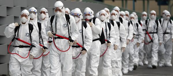 Южнокорейские солдаты в защитных костюмах во время профилактики распространения коронавируса COVID-19 в Южной Корее Южнокорейские солдаты в защитных костюмах во время профилактики распространения коронавируса COVID-19 в Южной Корее - Sputnik 日本