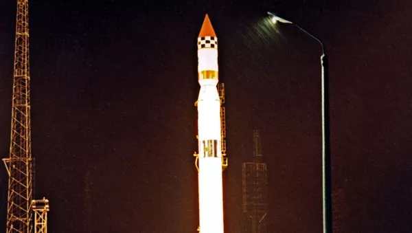 爆発したソ連開発ロケット　宇宙で破片分散  - Sputnik 日本