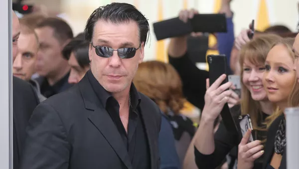 ティル・リンデマンさん、新型コロナで入院＝独ビルト紙 - Sputnik 日本