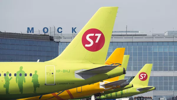 S7飛行機 - Sputnik 日本
