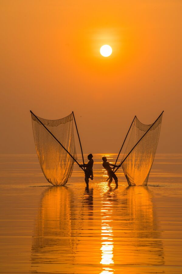 #Water2020ファイナリスト　ベトナム出身の写真家の作品「Fisherman」 - Sputnik 日本