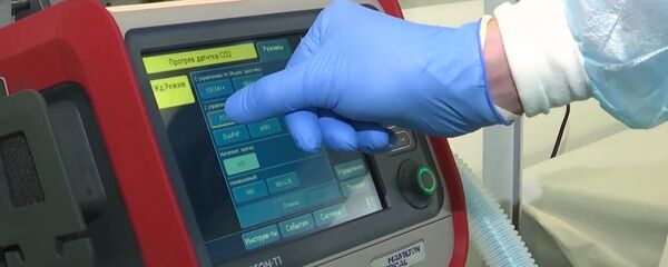 新型コロナに感染して心停止と2回の脳卒中に見舞われた英国人男性が退院【写真・動画】 新型コロナに感染して心停止と2回の脳卒中に見舞われた英国人男性が退院【写真・動画】 - Sputnik 日本