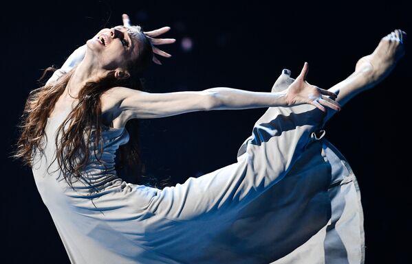 ボリショイ劇場で行われたチャリティコンサートで公演するバレリーナ　スヴェトラーナ・ザハロワさん（ロシア・モスクワ） - Sputnik 日本