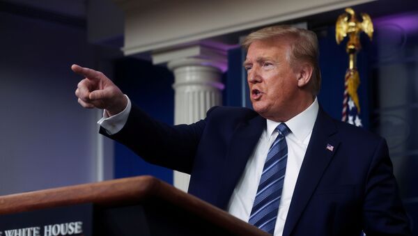 U.S. President Donald Trump gestures as he answers a question during the daily coronavirus task force briefing at the White House in Washington, U.S., April 21, 2020 - Sputnik 日本