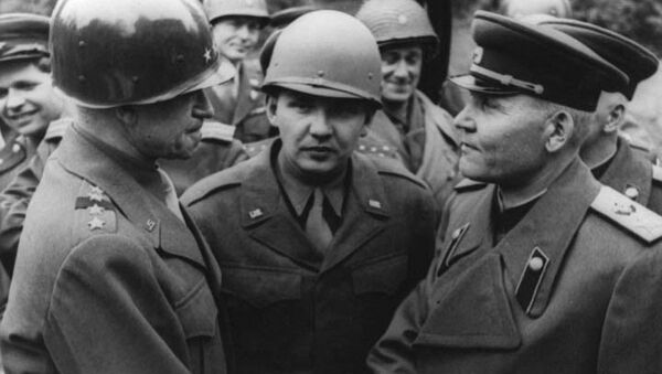 米軍のオマール・ブラッドレー司令官とソ連軍のイワン・コーネフ司令官（1945年4月25日） - Sputnik 日本