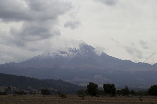 メキシコの最高峰、オリサバ山　標高5636メートル
（メキシコ・プエブラ州） - Sputnik 日本