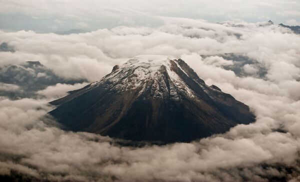 アンデス山脈のトリマ火山（ネバド・デル・トリマ）　標高5215メートル
（コロンビア・トリマ県） - Sputnik 日本