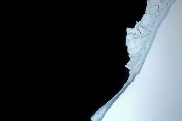 巨大氷山A-68の先端（ラーセンC棚氷側） - Sputnik 日本