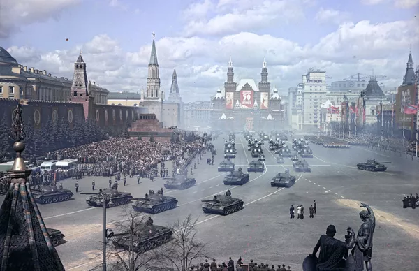 ロシア、モスクワにて 赤の広場で行われた軍事パレード(1967年) ロシア、モスクワにて 赤の広場で行われた軍事パレード(1967年) - Sputnik 日本