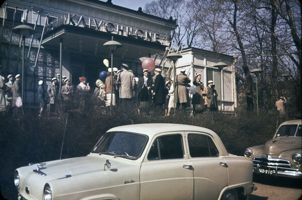 フィンランドのメーデー、ヴァップ（Vappu）を祝う市民（1950年） - Sputnik 日本