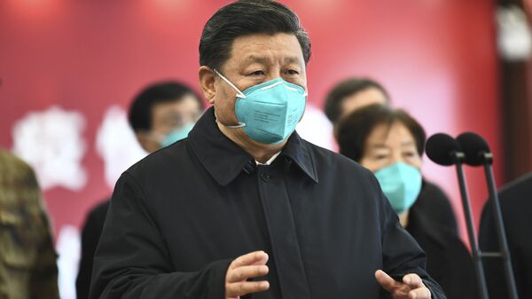 Президент КНР Си Цзиньпин беседует с пациентами и медицинскими работниками в больнице Хуошэньшань в Ухане - Sputnik 日本