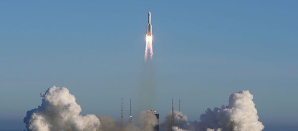 Ракета-носитель Чанчжэн-5B во время старта с космодрома Вэньчан Ракета-носитель Чанчжэн-5B во время старта с космодрома Вэньчан - Sputnik 日本