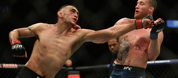 トニー・ファーガソン選手とジャスティン・ゲイジー選手の試合 - Sputnik 日本