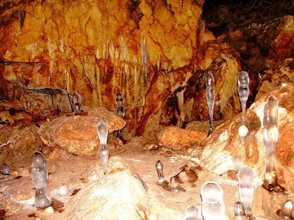 ロシア・ハカス共和国にあるカシクラクスカヤ洞窟（別名「黒悪魔の洞窟」） - Sputnik 日本