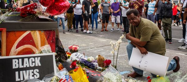 警官が黒人を膝で窒息死　街頭でSNSで止まらぬ憤怒 - Sputnik 日本