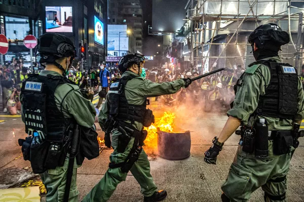 香港での「国家安全法」の反対デモで警備にあたる警察 香港での「国家安全法」の反対デモで警備にあたる警察 - Sputnik 日本