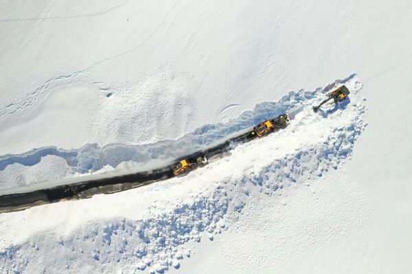 道路を開通させる除雪車（ノルウェー、セテスダール・シーダル） - Sputnik 日本