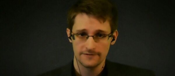 スノーデン氏、ロシアを去るつもりはなし - Sputnik 日本